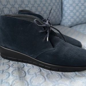 Aerosoles Stitch and Turn Blue Suede Landlock Chukka Booties